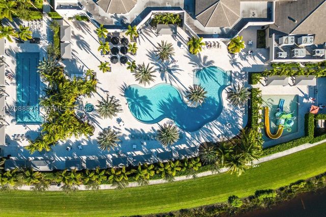 9747 Vitrail Ln, Delray Beach, FL 33446