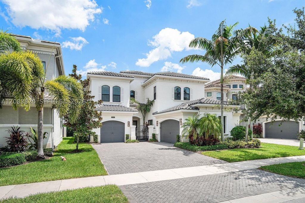 9747 Vitrail Ln, Delray Beach, FL 33446