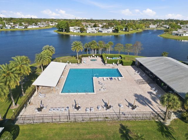 5445 Glenda Street, West Palm Beach, FL 33417