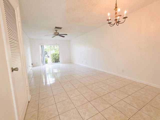 5445 Glenda Street, West Palm Beach, FL 33417