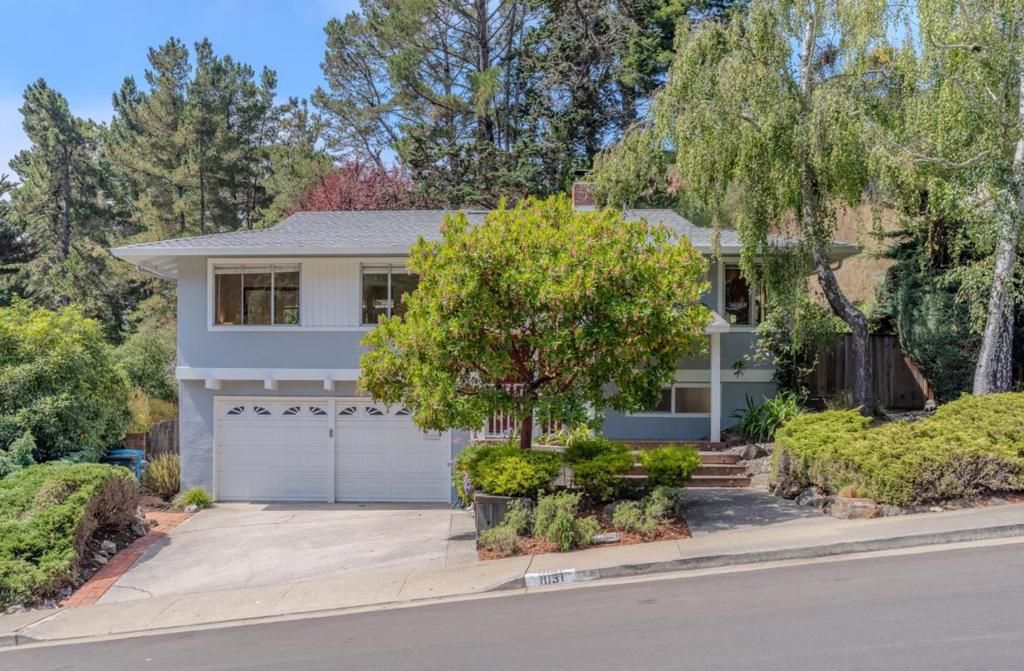 1031 Yosemite Drive, Pacifica, CA 94044