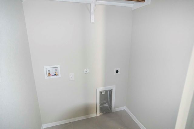 100 Lennox DR, Kyle, TX 78640