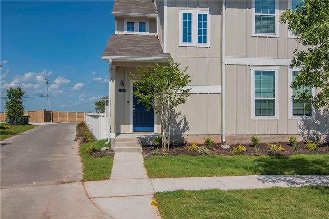 100 Lennox DR, Kyle, TX 78640