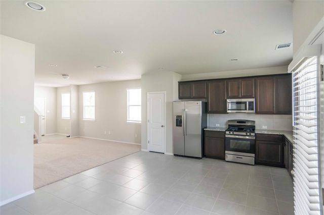 100 Lennox DR, Kyle, TX 78640