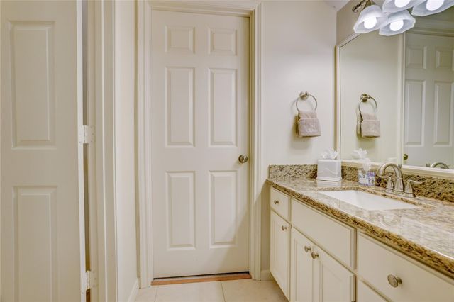 3911 Turnberry Drive, Sugar Land, TX 77479