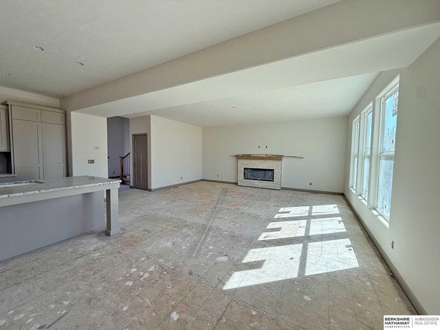 21809 I Street, Elkhorn, NE 68022