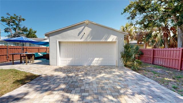 2235 20TH ST S, St Petersburg, FL 33712