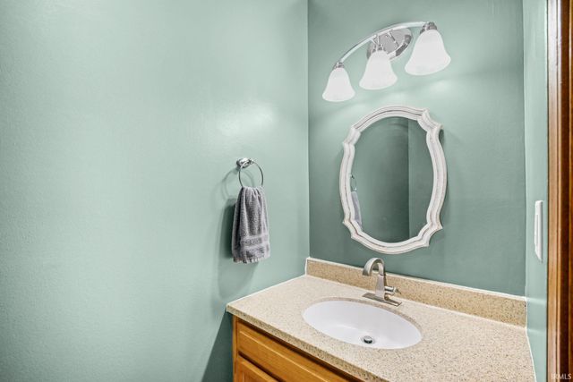 5016 Chimneylake Drive, Lafayette, IN 47905