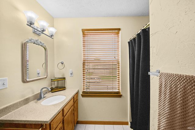 5016 Chimneylake Drive, Lafayette, IN 47905