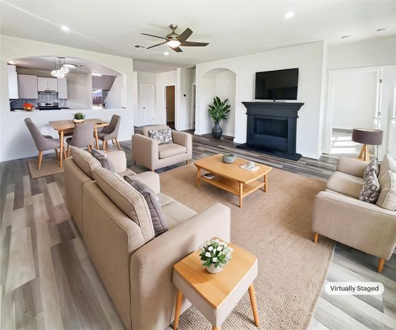 127 Campos DR, Hutto, TX 78634