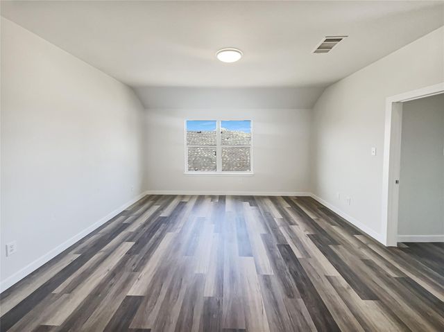 127 Campos DR, Hutto, TX 78634