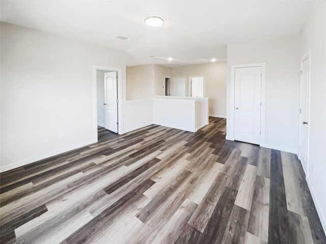 127 Campos DR, Hutto, TX 78634