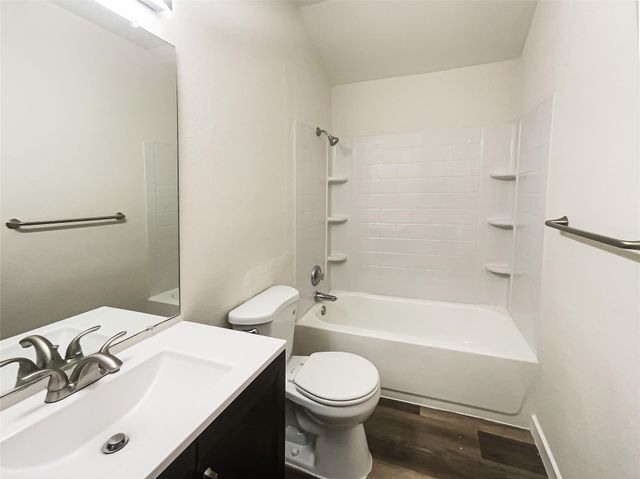 127 Campos DR, Hutto, TX 78634
