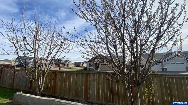 435 SE Belgian St, Sublimity, OR 97385