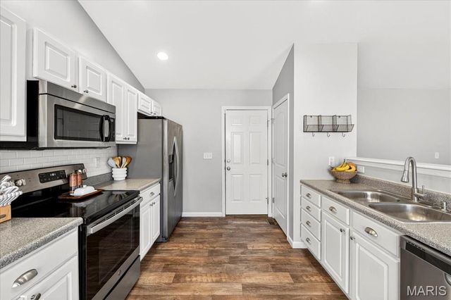 37 Briar Way, Moscow Mills, MO 63362