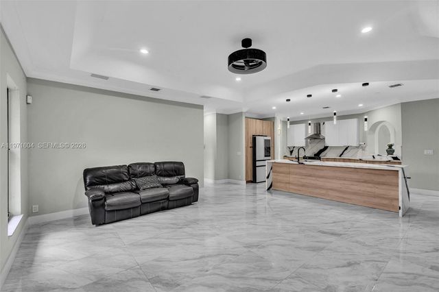 12555 SW 34th Pl, Davie, FL 33330