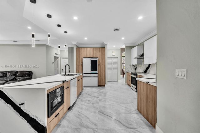 12555 SW 34th Pl, Davie, FL 33330