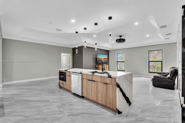 12555 SW 34th Pl, Davie, FL 33330