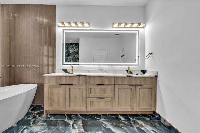 12555 SW 34th Pl, Davie, FL 33330