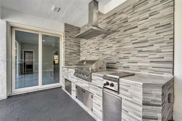 12555 SW 34th Pl, Davie, FL 33330