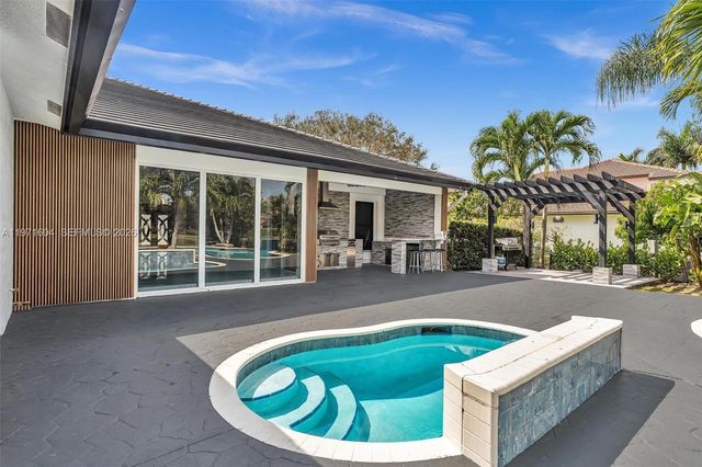 12555 SW 34th Pl, Davie, FL 33330