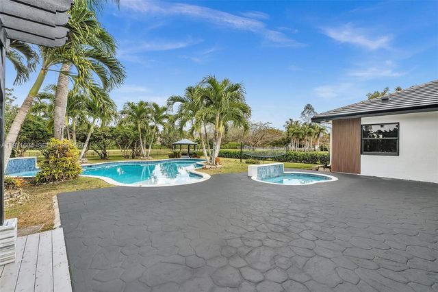 12555 SW 34th Pl, Davie, FL 33330