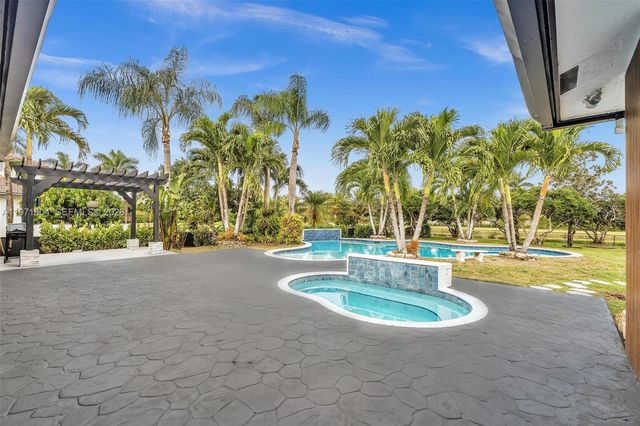 12555 SW 34th Pl, Davie, FL 33330