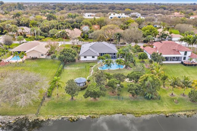 12555 SW 34th Pl, Davie, FL 33330