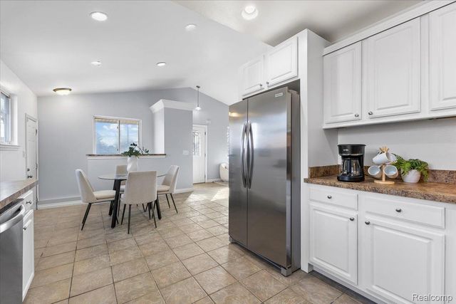 20217 14 Mile Road, Clinton Charter Township, MI 48035