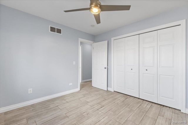 20217 14 Mile Road, Clinton Charter Township, MI 48035