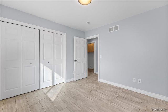 20217 14 Mile Road, Clinton Charter Township, MI 48035