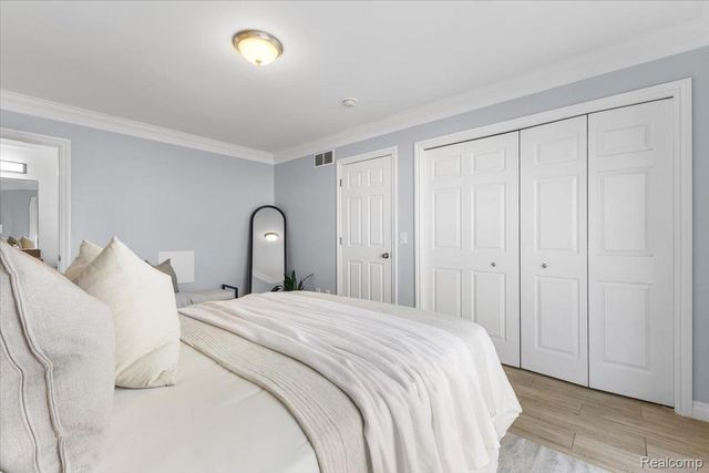 20217 14 Mile Road, Clinton Charter Township, MI 48035