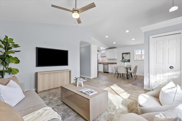 20217 14 Mile Road, Clinton Charter Township, MI 48035