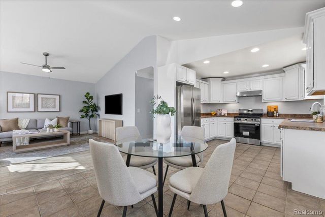 20217 14 Mile Road, Clinton Charter Township, MI 48035