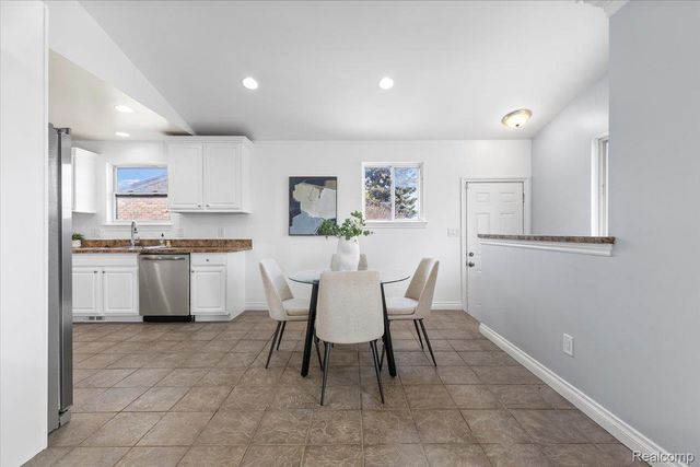 20217 14 Mile Road, Clinton Charter Township, MI 48035