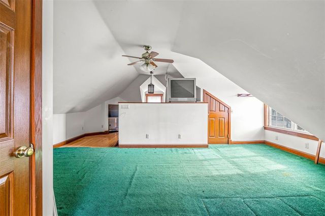 553 DIVISION STREET, Tarpon Springs, FL 34689