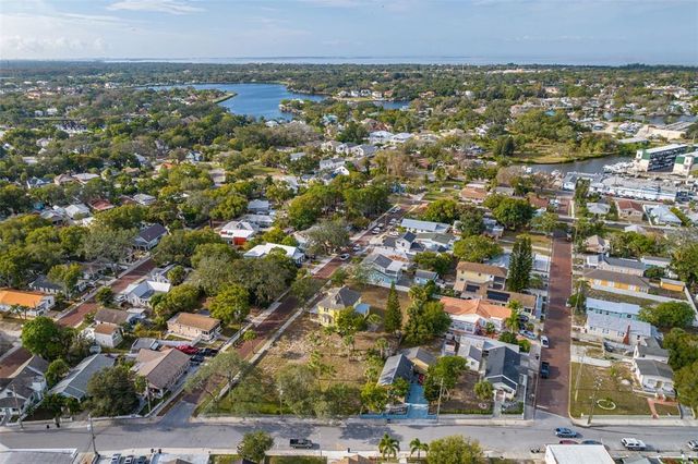 553 DIVISION STREET, Tarpon Springs, FL 34689