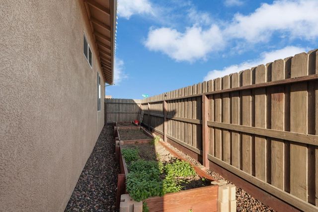 752 Stargell Way, Galt, CA 95632