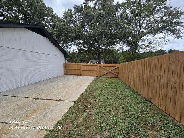 1670 Christian Circle, Conyers, GA 30013