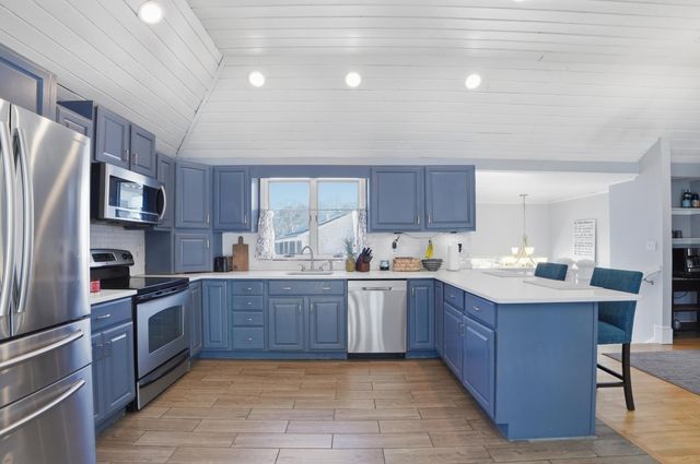 63 Deer Ridge Road, Mashpee, MA 02649