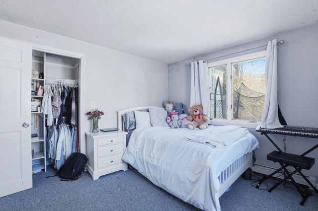 63 Deer Ridge Road, Mashpee, MA 02649