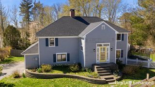 63 Deer Ridge Road, Mashpee, MA 02649