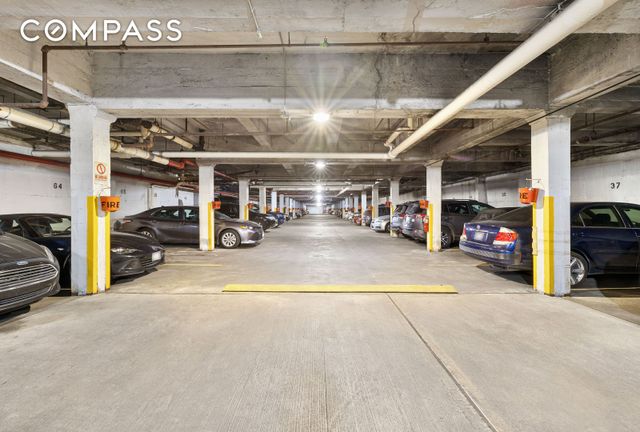 3441 85th St Apt 2R, New York City, NY 11372