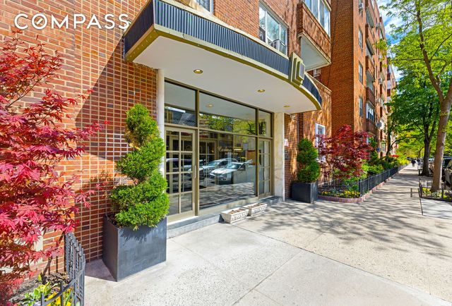 3441 85th St Apt 2R, New York City, NY 11372