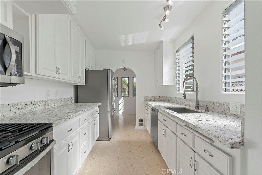 2049 Greenfield, Westwood Century City, CA 90025