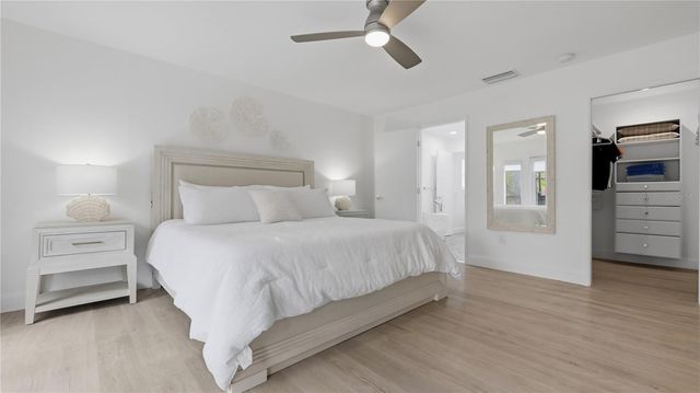 4939 COMMONWEALTH DRIVE, Sarasota, FL 34242