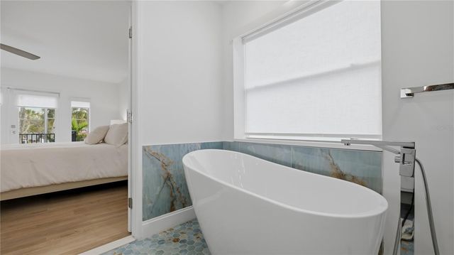 4939 COMMONWEALTH DRIVE, Sarasota, FL 34242