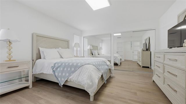 4939 COMMONWEALTH DRIVE, Sarasota, FL 34242