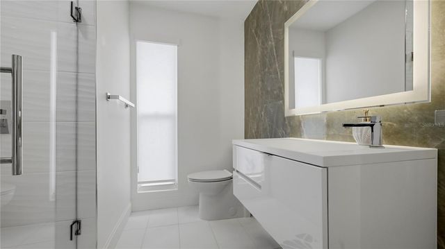 4939 COMMONWEALTH DRIVE, Sarasota, FL 34242