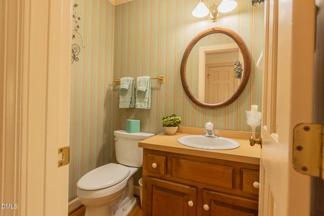 1956 Wilton Circle, Raleigh, NC 27615